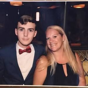 Meet your Posher, Ethan